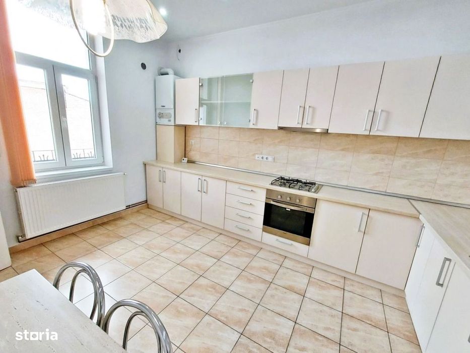 Apartament central renovat | 74 mp | pregătit pentru mutare