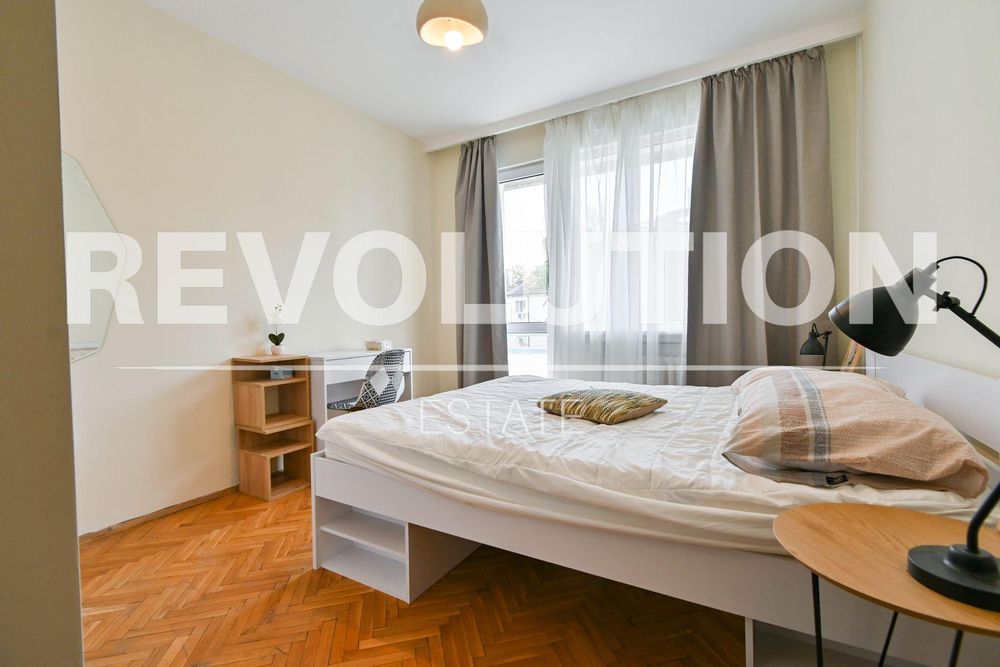 Дава се под наем Четиристаен апартамент в София, Център - 150 кв.м за 1250 € - Снимка #11