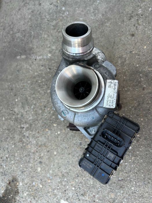 Turbina BMW F20 F21 F22 F23 F30 F31 F34 F11 F10 F25 F26 G30 G31 G01 G02, tubina BMW 2.0d B47 Euro 6, tubina 8570082