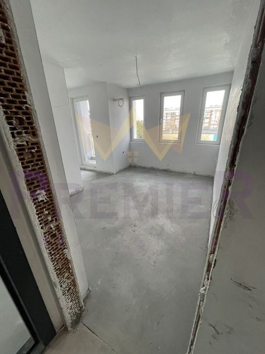Продава се Тристаен апартамент в Бургас, Възраждане - 95 кв.м за 1266 €/кв.м - Снимка #4