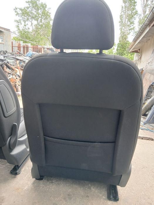 Предни седалки за Peugeot 407/Пежо  407