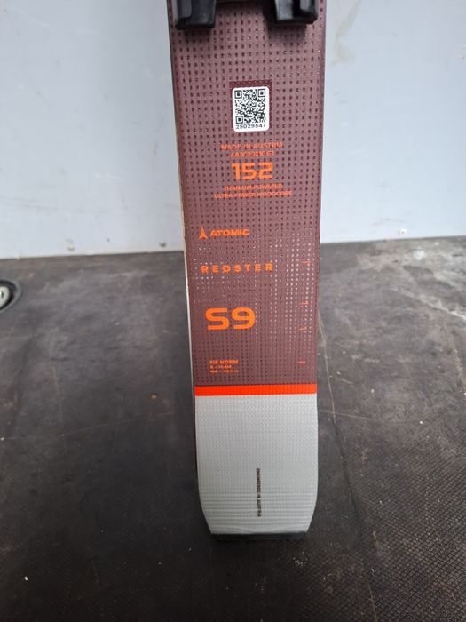 Head, Völkl, Atomic, Salomon ски FIS чисто нови