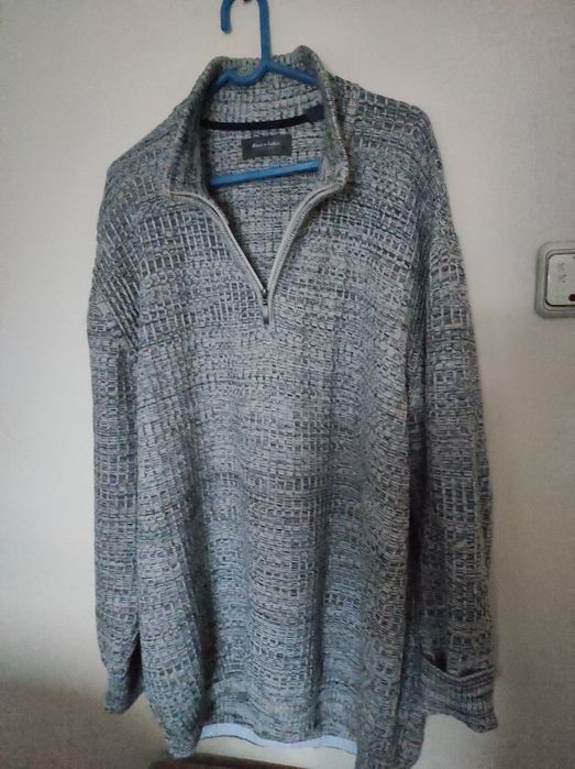 Pulovere, Jersee, diferite modele, mărimi diferite.
Calitate excelentă