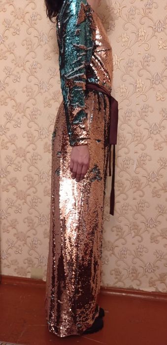 Продам блестящее платье