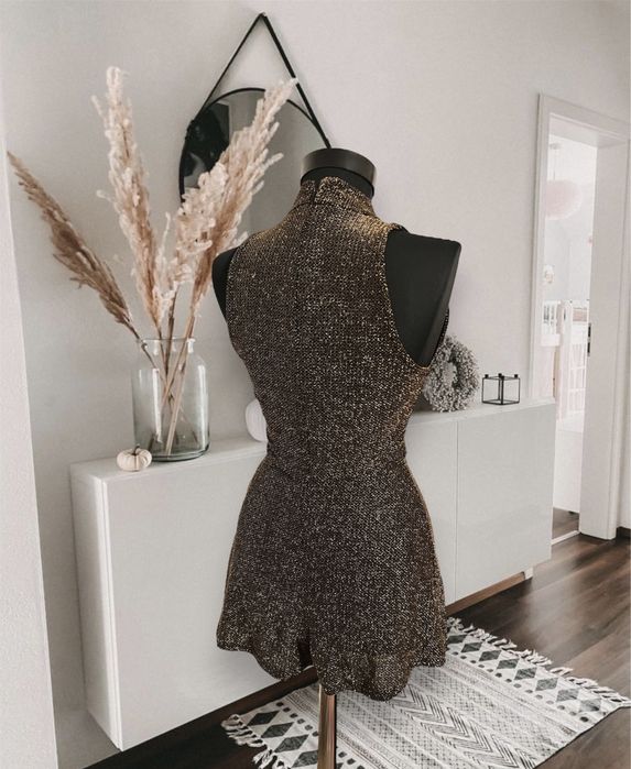 Salopeta scurta Top Shop aurie cu sclipici