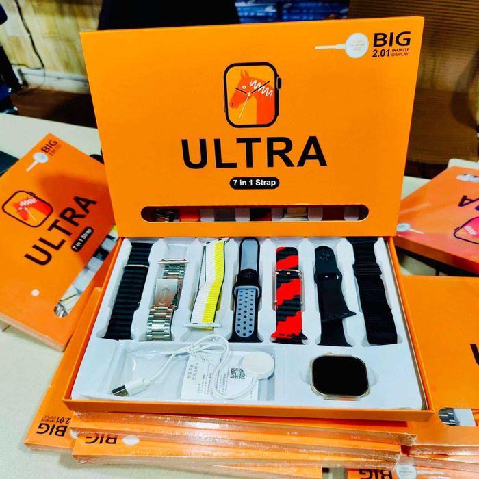 Ултра смарт часовник 7в1 със 7 различни каишки, Smart Watch