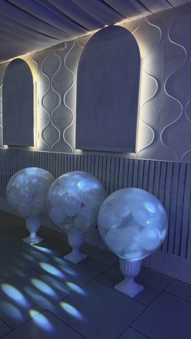 Cabina foto, Fum Greu, Baloane Explozive