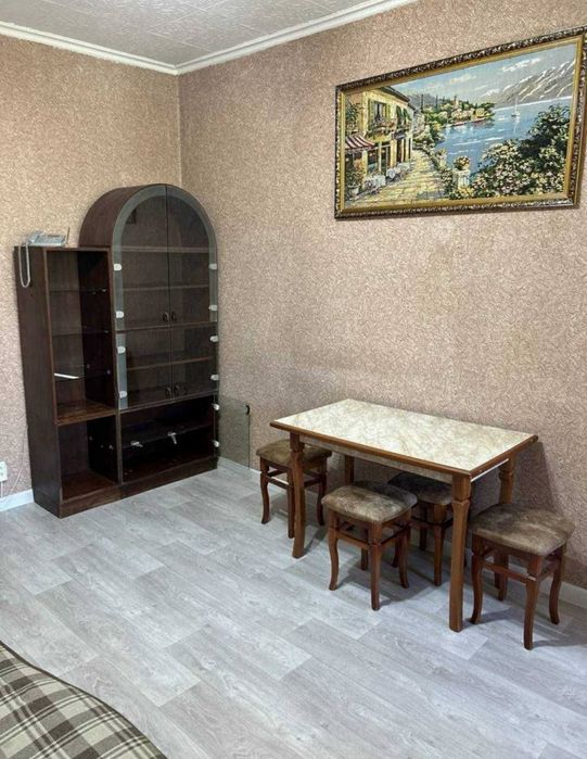 Квартира продаётся Чиланзар 2 квартал 2/4/4 ор Бунёдкор стадион