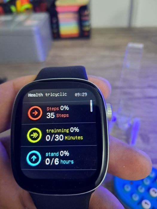 Smartwatch asemanator cu Applewatch SE