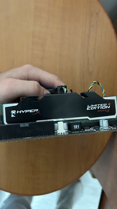 Kit placa de baza MSI H81M-E33 , procesor intel