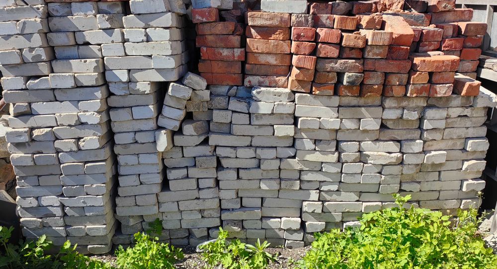 Кирпич   белый    б/у