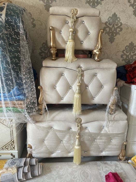 Сандық сатылады комплект новый(продается сундук)