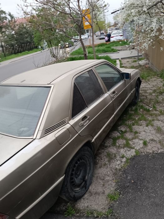 Продам Mercedes 190