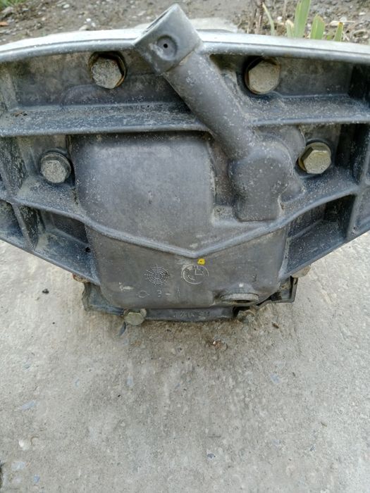 Продам запчасти е39