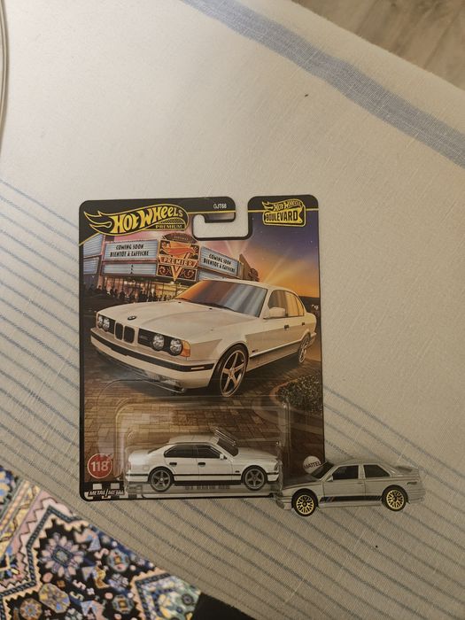 Hot wheels STH, premium