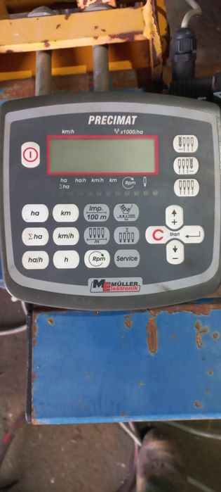 Сеялка 12 рядная