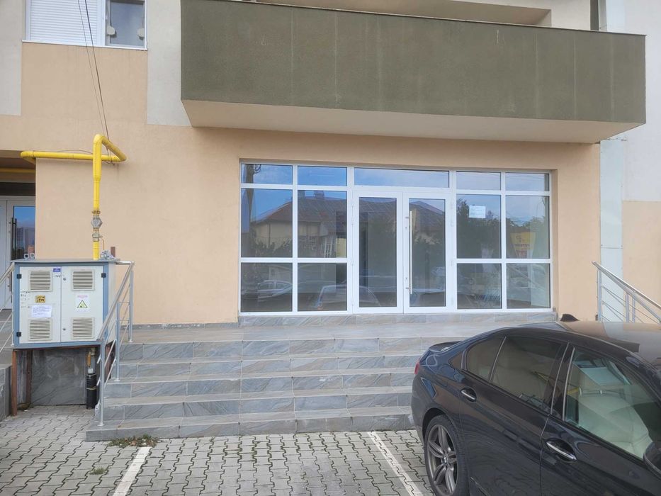 Inchiriez spatiu comercial