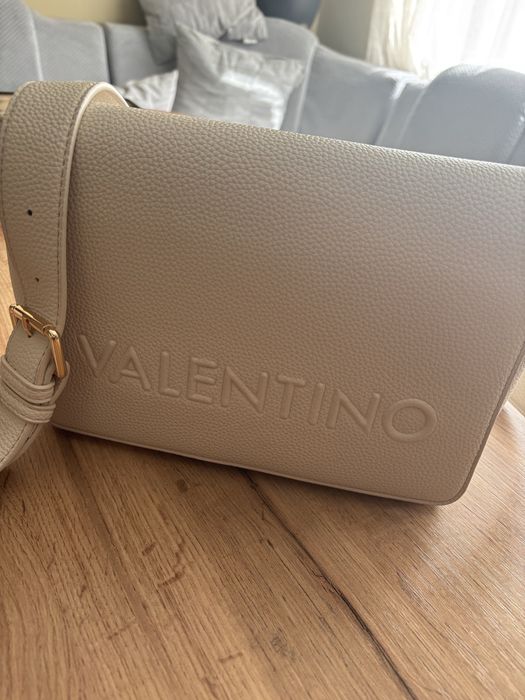 Чанта Valentino през рамо