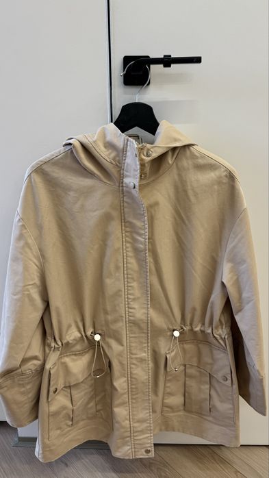 Продаю весенний плащ и куртку