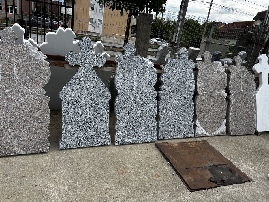 Cruci de marmură & cruci de granit !