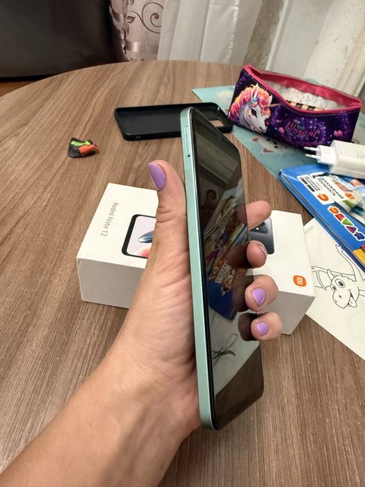 Продам Redmi note 12