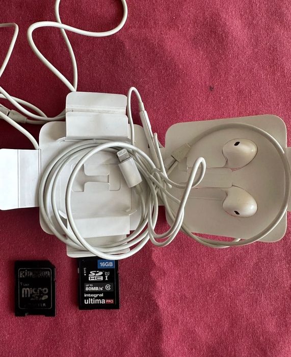 Оригинални слушалки за iPhone