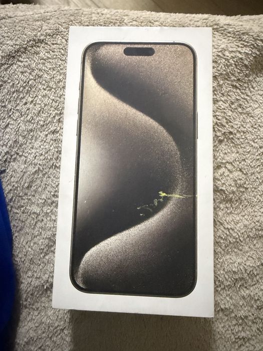 Iphone 15 pro max natural