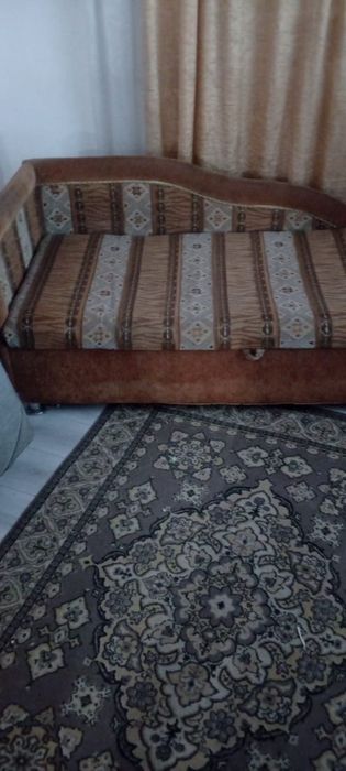 Диван в хорошем состоянии