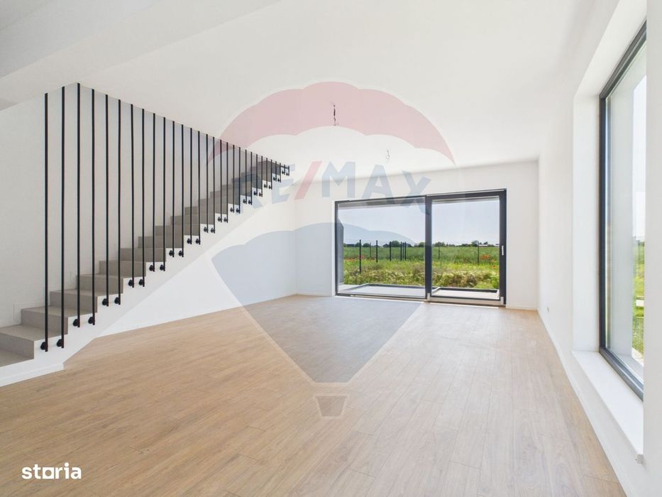 Casa tip duplex cu 4 camere de vânzare in Balotesti