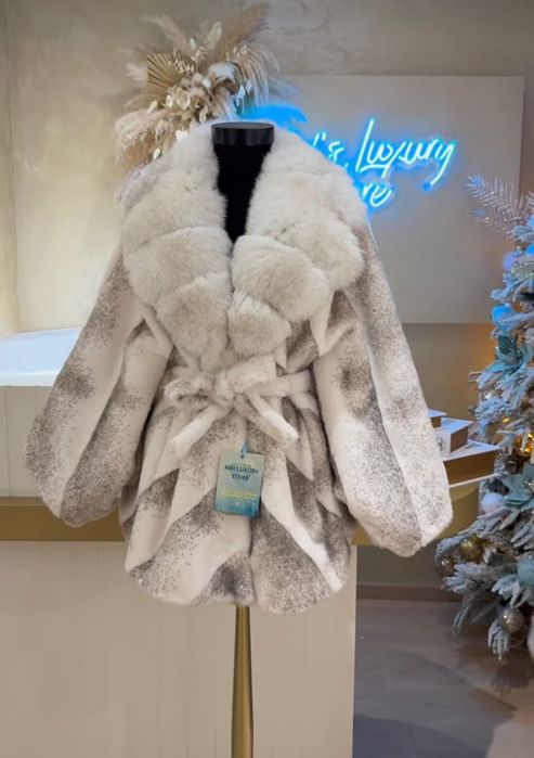 Haină de blană alcantara și vulpe polară