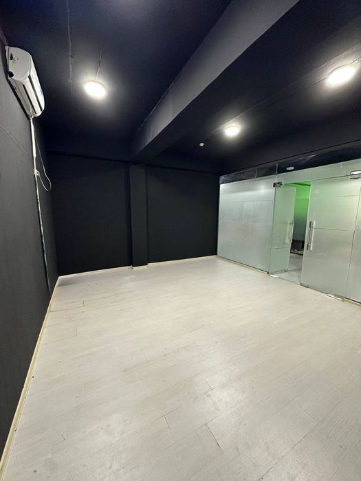 Метро Алмазар 27м² под офис или магазин 2й этаж