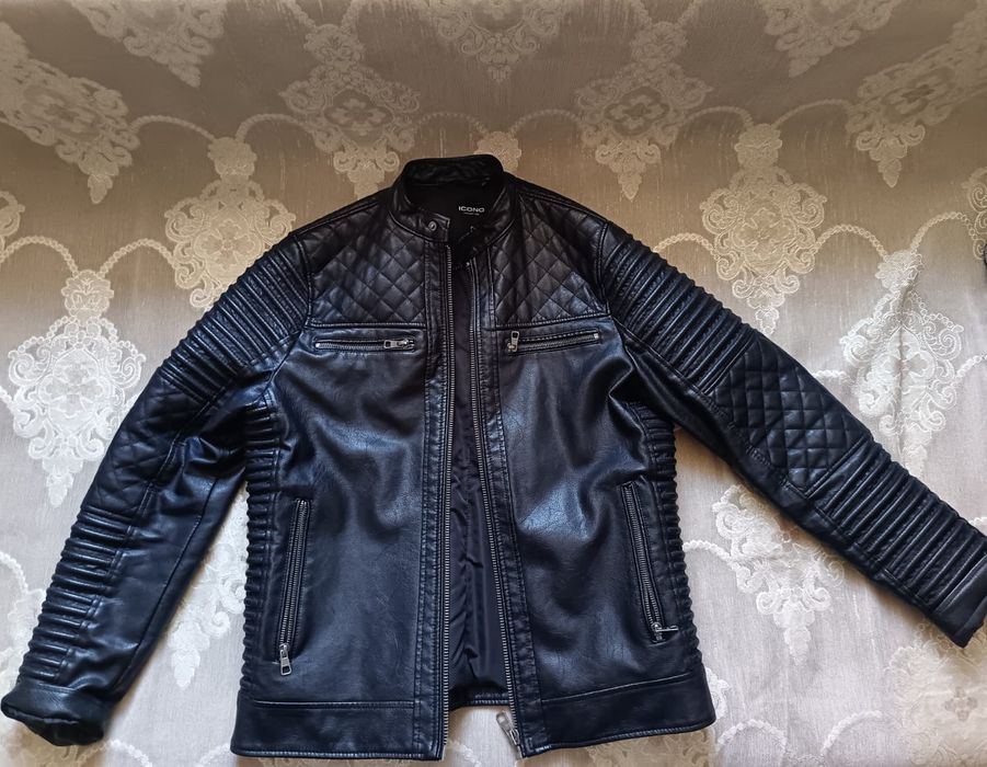 Кожанка чёткая..