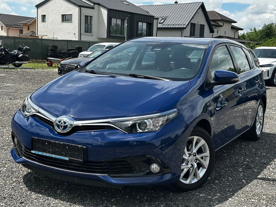 Toyota Auris Hybrid / 95000km !!! / Extra dotari