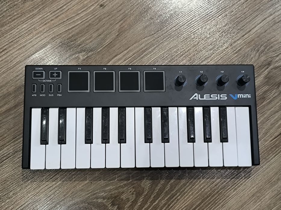 Midi контролер Alesis V Mini