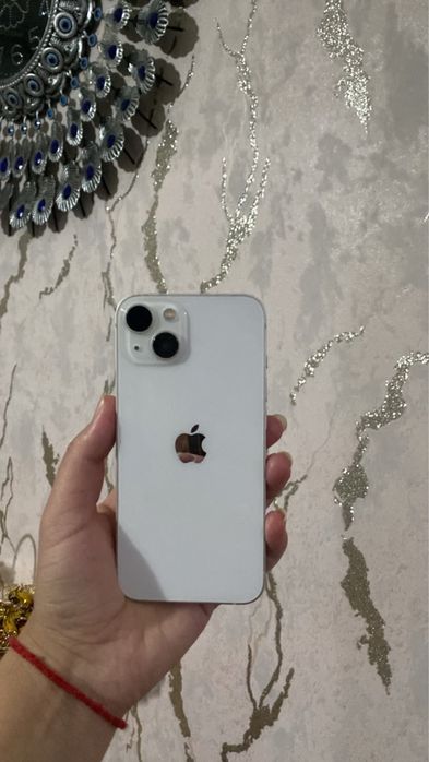 Продам iPhone 13