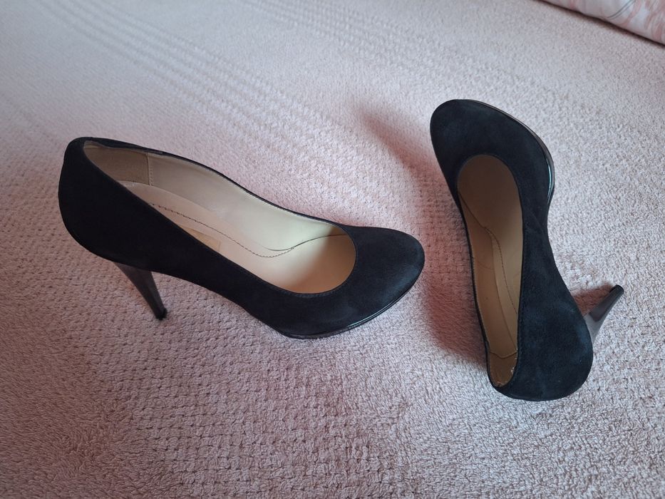 Vand pantofi din piele întoarsă nr. 37