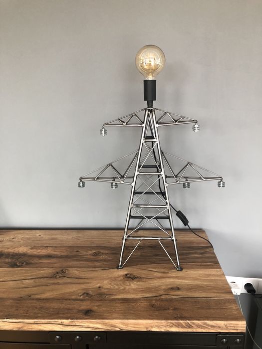 Настолна лампа арт модел