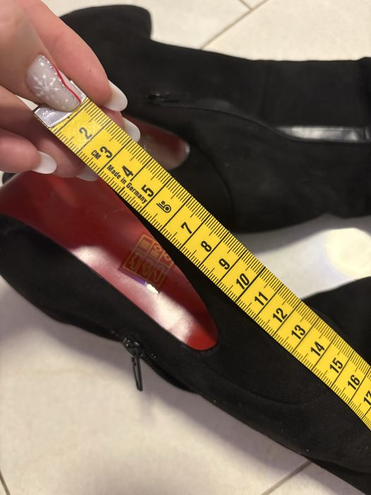 Cizme lungi cu toc subtire