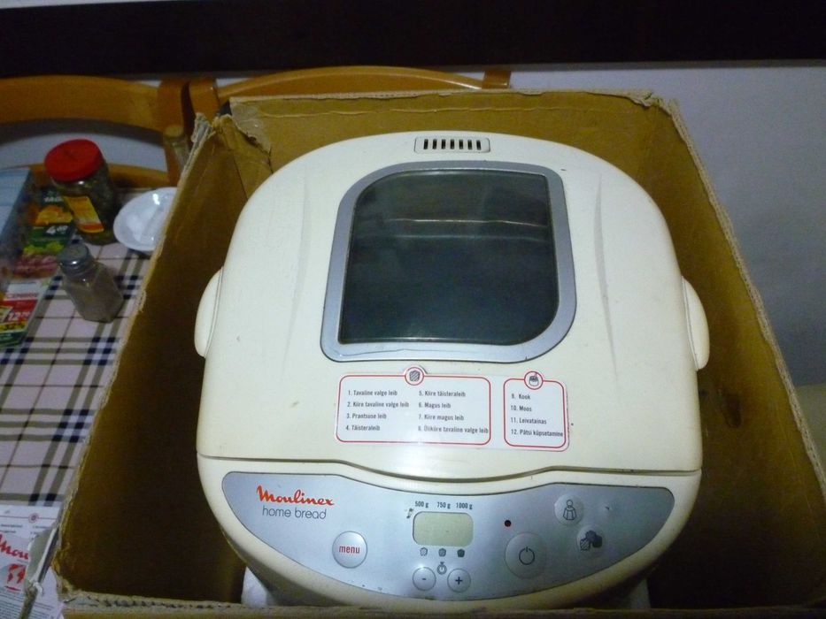 masina  de   facut  paine   moulinex