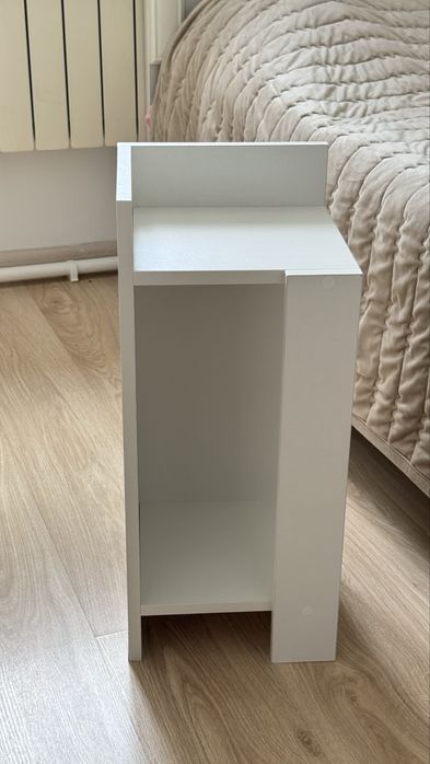 Тумбочка прикроватная