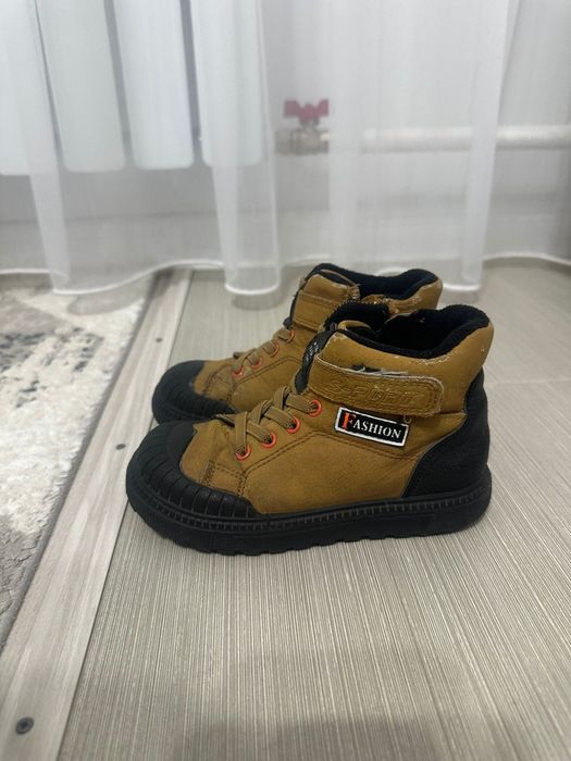 Продам ботинки очень весна