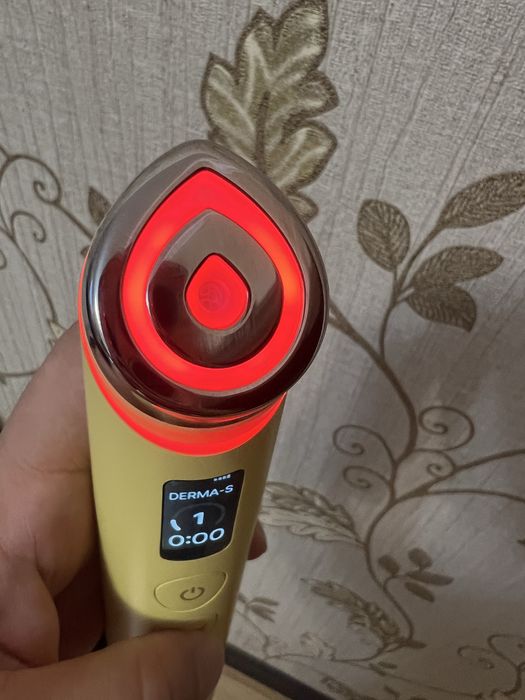 Medicube микротоковый массажер