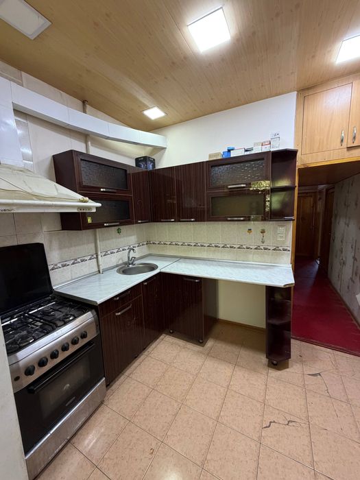 Срочно Продаеться 3-комнатная квартира городе Чирчике 9-микрарайоне
