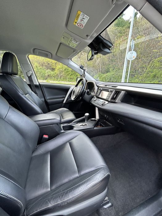 Toyota Rav4 2.2 АВТОМАТ 4х4