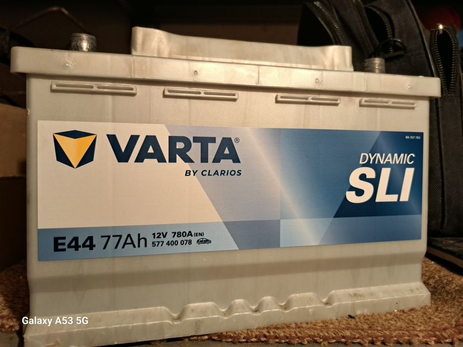 Baterie auto de vânzare