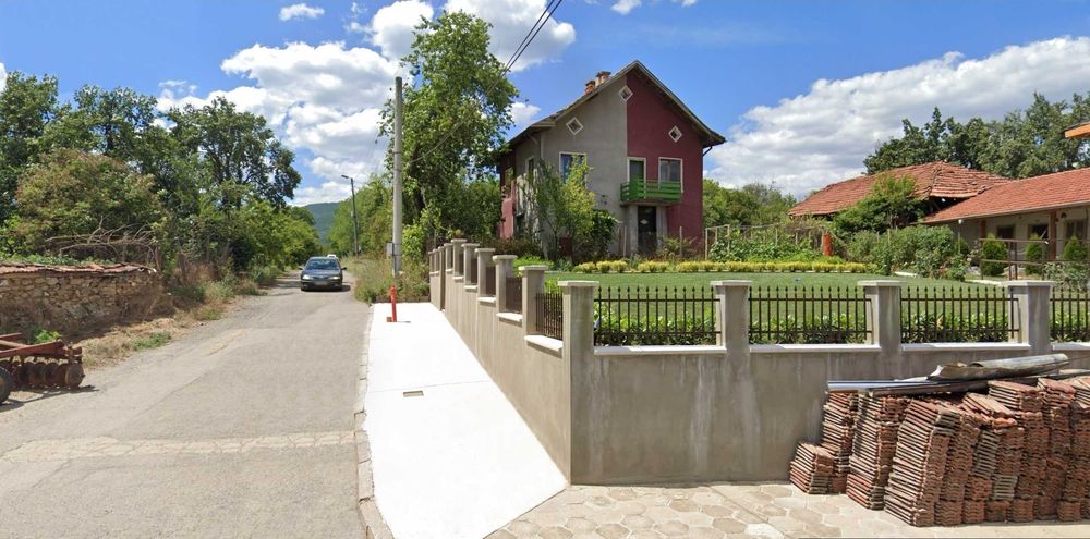 Продавам вила, къща в село Граница, област Кюстендил