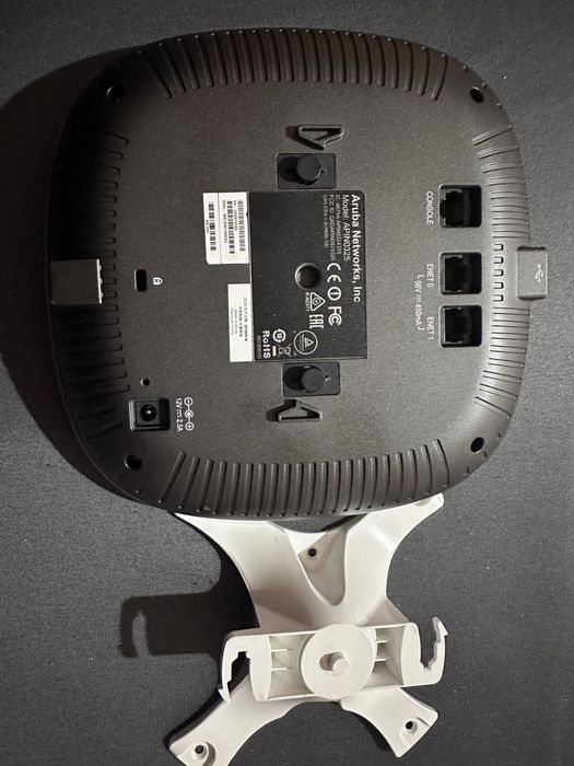 Точка за достъп HPE Aruba AP-325; 2,4 - 5 GHz