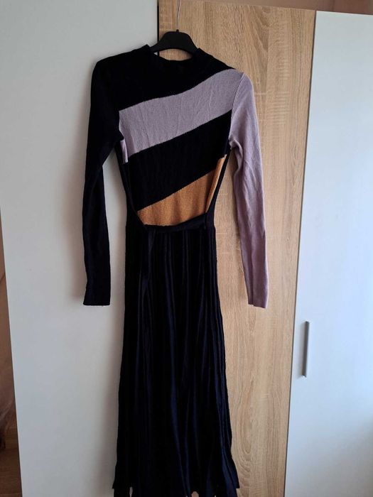 Макси рокля с връзващ се колан