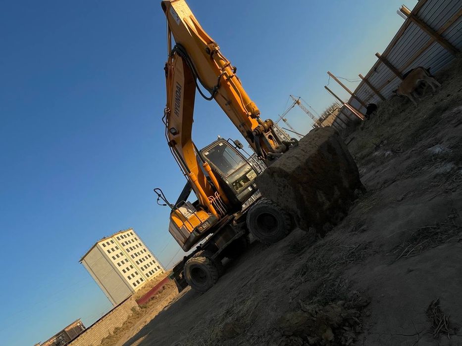 Услуги экскаваторов и самосвалов доставка клинит щебень песок булыга