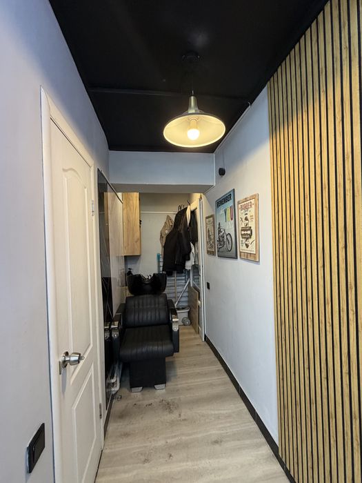 Продаётся действующая парикмахерская.